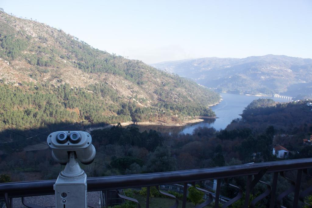 Brown House Chalet Gerês